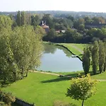 مكان تخييم Aire Du Verger