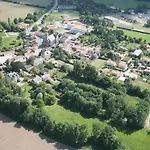 مكان تخييم Aire Du Verger *